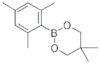 2,4,6-Trimethylbenzeneboronic acid neopentyl glycol cyclic ester