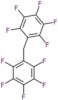 1,1'-methanediylbis(pentafluorobenzene)