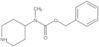 Phenylmethyl N-methyl-N-4-piperidinylcarbamate