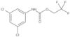 N-(3,5-diclorofenil)carbamato de 2,2,2-trifluoroetilo