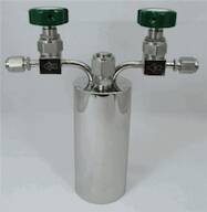 Stainless steel bubbler, 600ml, horizontal in line, electropolished with fill-port, PCTFE valve stem tip, DOT 4B