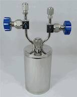 Stainless steel bubbler, 1000ml, vertical, electropolished with fill-port, PCTFE valve stem tip