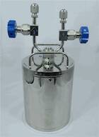 Stainless steel bubbler, 2750ml, vertical, electropolished with fill-port, PCTFE valve stem tip