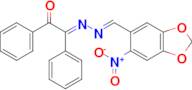 (2e)-2-[(2e)-2-[(6-nitro-1,3-dioxaindan-5-yl)methylidene]hydrazin-1-ylidene]-1,2-diphenylethan-1-o…