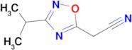 2-(3-Isopropyl-1,2,4-oxadiazol-5-yl)acetonitrile