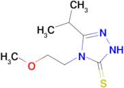 4-(2-methoxyethyl)-3-(propan-2-yl)-4,5-dihydro-1H-1,2,4-triazole-5-thione