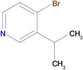 4-Bromo-3-isopropylpyridine