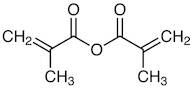 Methacrylic Anhydride [stabilized with 1,1,3-Tris(3-tert-butyl-4-hydroxy-6-methylphenyl)butane]