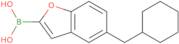 [5-(Cyclohexylmethyl)-1-benzofuran-2-yl]boronic acid