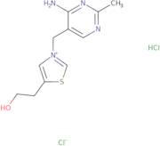 3-[(4-Amino-2-methylpyrimidin-5-yl)methyl]-5-(2-hydroxyethyl)-1,3-thiazol-3-ium chloride hydroch...