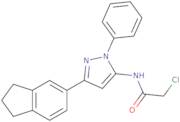 2-Chloro-N-[3-(2,3-dihydro-1H-inden-5-yl)-1-phenyl-1H-pyrazol-5-yl]acetamide