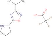3-Isopropyl-5-(2-pyrrolidinyl)-1,2,4-oxadiazole trifluoroacetate