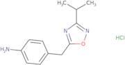 4-{[3-(Propan-2-yl)-1,2,4-oxadiazol-5-yl]methyl}aniline hydrochloride