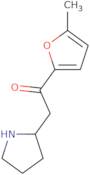 1-(5-Methylfuran-2-yl)-2-(pyrrolidin-2-yl)ethan-1-one