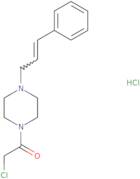 2-Chloro-1-{4-[(2E)-3-phenylprop-2-en-1-yl]piperazin-1-yl}ethan-1-one hydrochloride