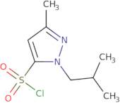 3-Methyl-1-(2-methylpropyl)-1H-pyrazole-5-sulfonyl chloride