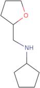 N-(Oxolan-2-ylmethyl)cyclopentanamine