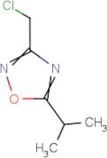 3-(Chloromethyl)-5-(propan-2-yl)-1,2,4-oxadiazole