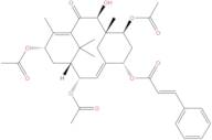 2α,7β,13α-Triacetoxy-5α-cinnamoyloxy-9β-hydroxy-2(3→20)abeotaxa-4(20),11-dien-10-one