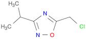 5-(CHLOROMETHYL)-3-ISOPROPYL-1,2,4-OXADIAZOLE