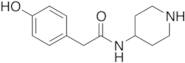 2-(4-Hydroxyphenyl)-N-(piperidin-4-yl)acetamide