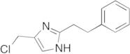 4-(Chloromethyl)-2-(2-phenylethyl)-1H-imidazole