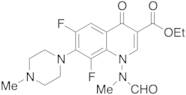 6,8-Difluoro-1,4-dihydro-1-(N-methylformamido)-7-(4-methyl-1-piperazinyl)-4-oxo-3-quinolinecarboxy…