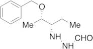 2-[(1R,2S)-1-Ethyl-2-(phenylmethoxy)propyl]hydrazinecarboxaldehyde