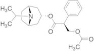 (S)-(1R,3r,5S)-8-Isopropyl-8-azabicyclo[3.2.1]octan-3-yl 3-Acetoxy-2-phenylpropanoate