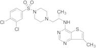 N-[(2S)-1-[4-(3,4-Dichlorophenyl)sulfonylpiperazin-1-yl]propan-2-yl]-7-methylthieno[3,2-d]pyrimidin-4-amine
